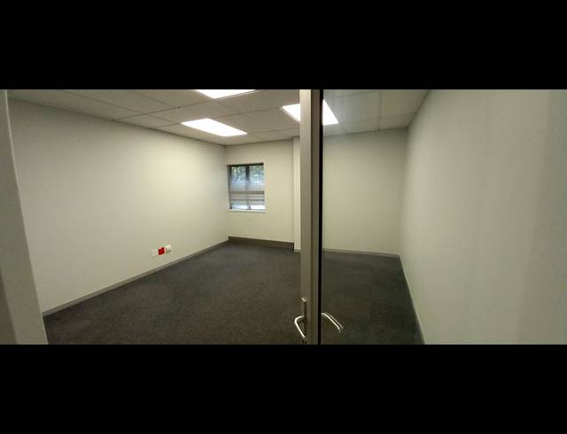 843M² OFFICE TO LET IN WOODMEAD